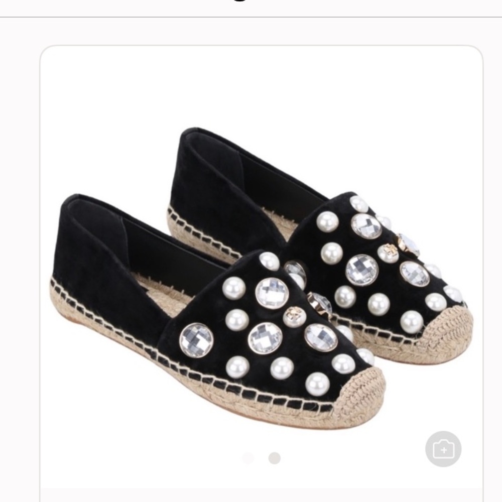 TORY BURCH Elegant Black Espadrilles with Pearl Embellishments EXCELLENT